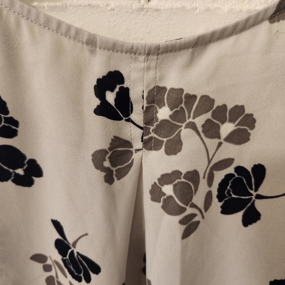 Banana Republic Floral Sleeveless Top - XS - Picture 7 of 9